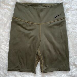 Nike dri fit olive green biker shorts women’s XS gym short workout 6.5” inseam